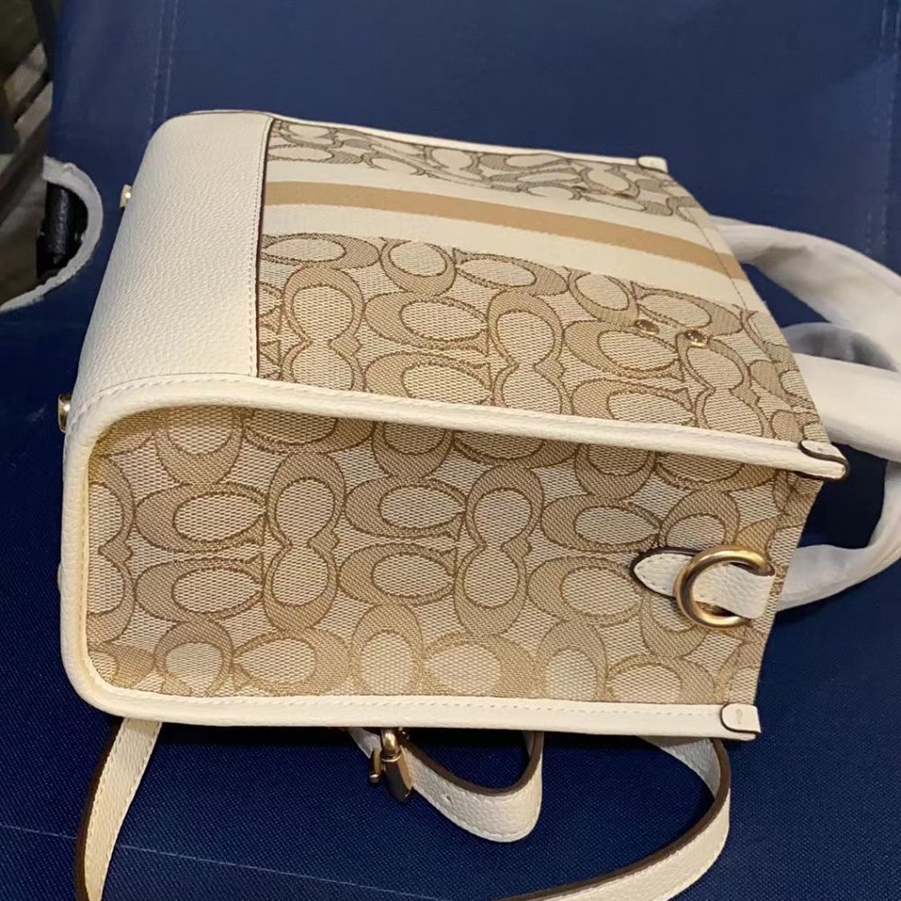 Coach Dempsey 22 Tote bag - Picture 3 of 5